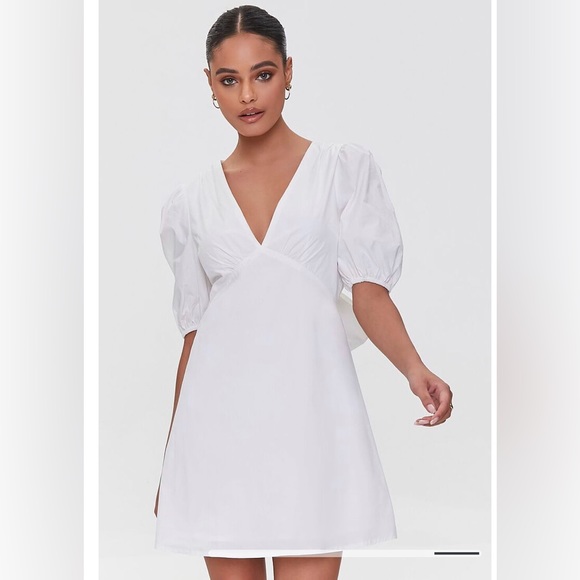 Forever 21 Woman’s Cutout Puff Sleeve Mini Dress in White Size S NWT - Picture 2 of 6